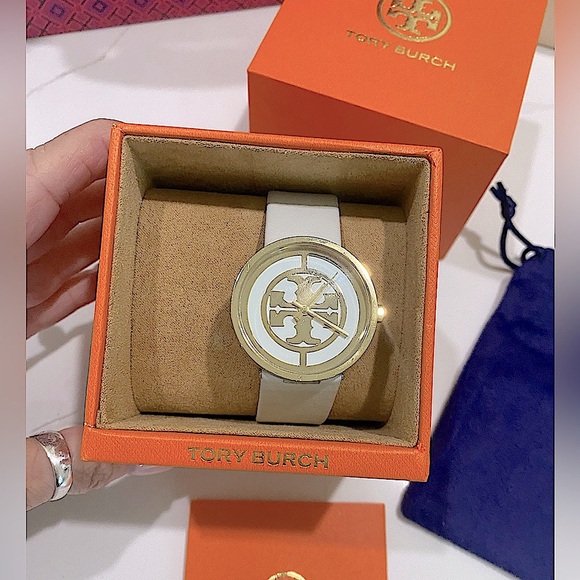 Tory Burch Watch - Picture 3 of 16
